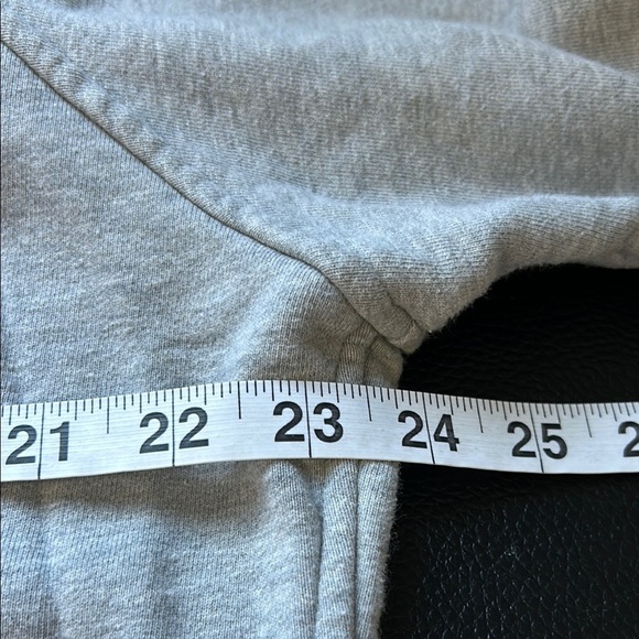 Burberry Brit Womens Short Sleeve Brit Graphic Sweatshirt Gray Logo Back Sz L - Picture 10 of 11